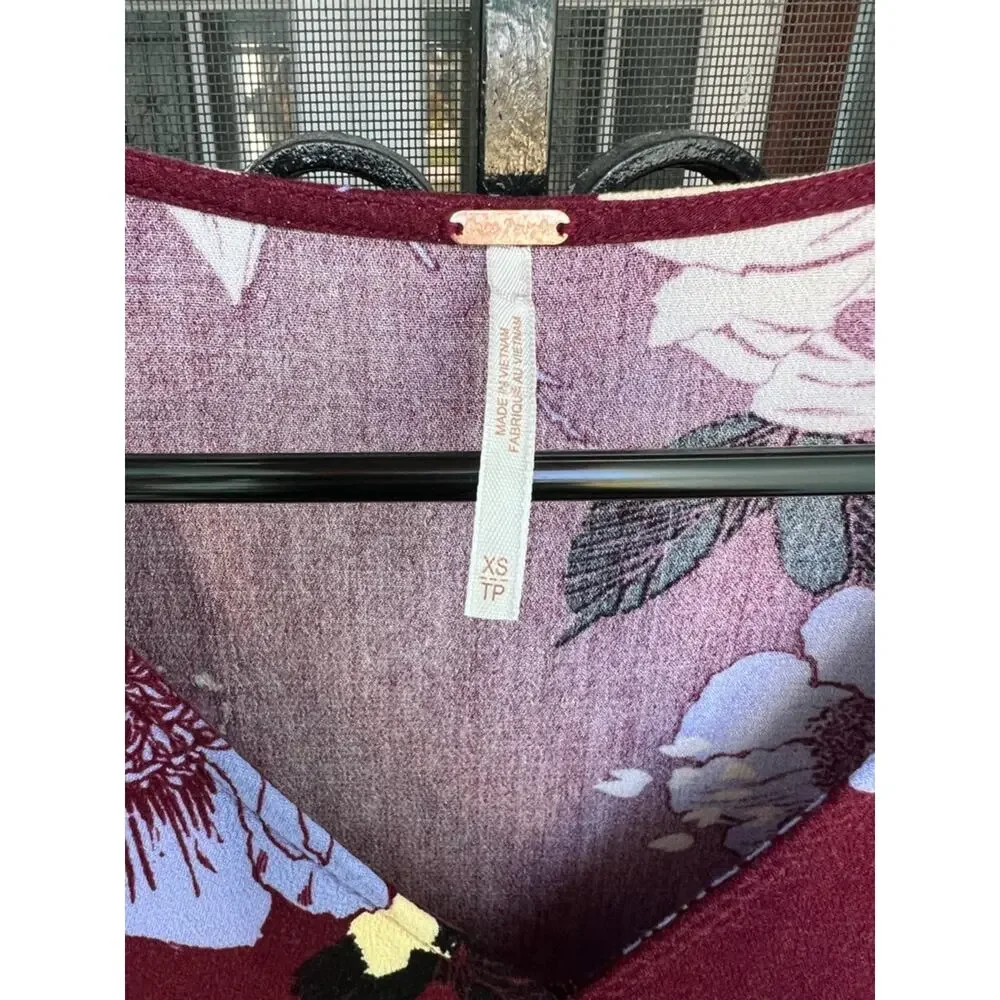 Free People Bella Top XS Burgundy Floral Boho Babydoll Tunic Bell Sleeve